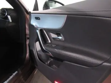 MERCEDES-BENZ CLA 200 Coupé AMG Night Pano MBUX LED &hellip;