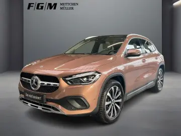MERCEDES-BENZ GLA 250 e Progressive S-Dach TWA 360 CarPlay