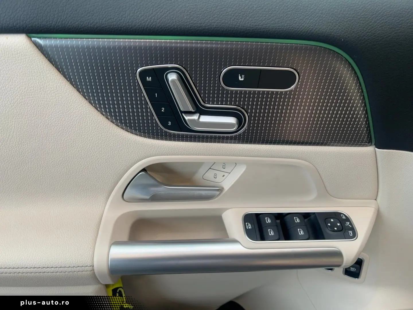 MERCEDES-BENZ GLA 250 e Progressive S-Dach TWA 360 CarPlay