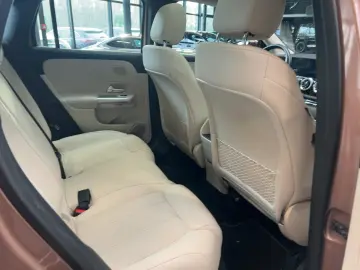 MERCEDES-BENZ GLA 250 e Progressive S-Dach TWA 360 CarPlay