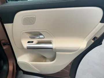 MERCEDES-BENZ GLA 250 e Progressive S-Dach TWA 360 CarPlay