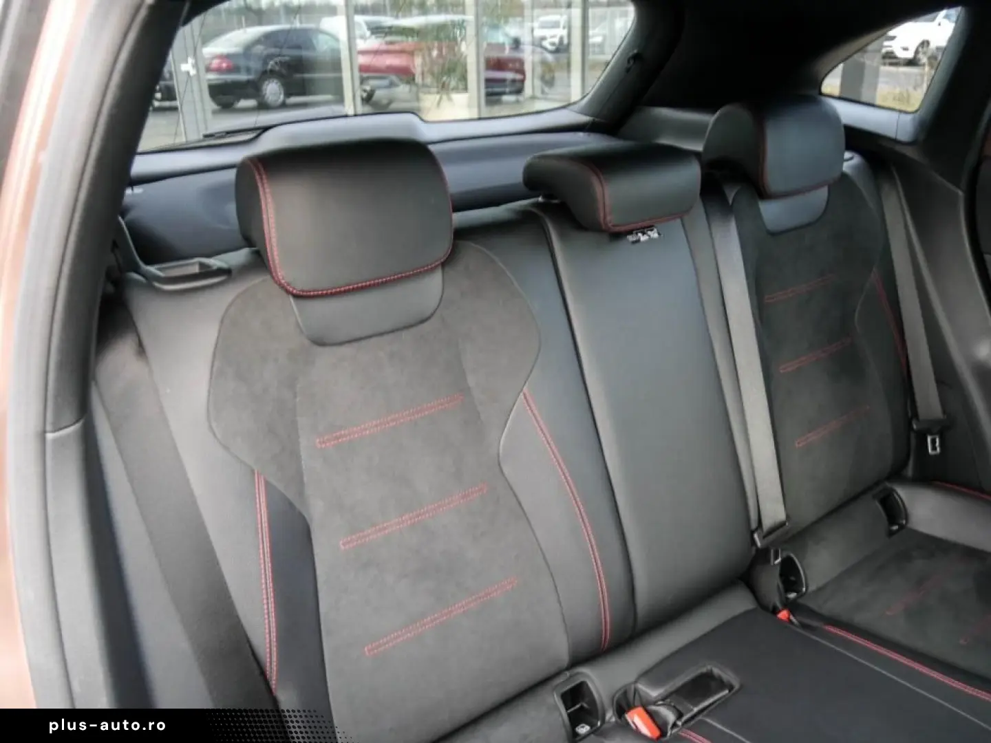 MERCEDES-BENZ GLA 250 e AMG MBEAM AMBIENTE MBUX SHZ DISTR