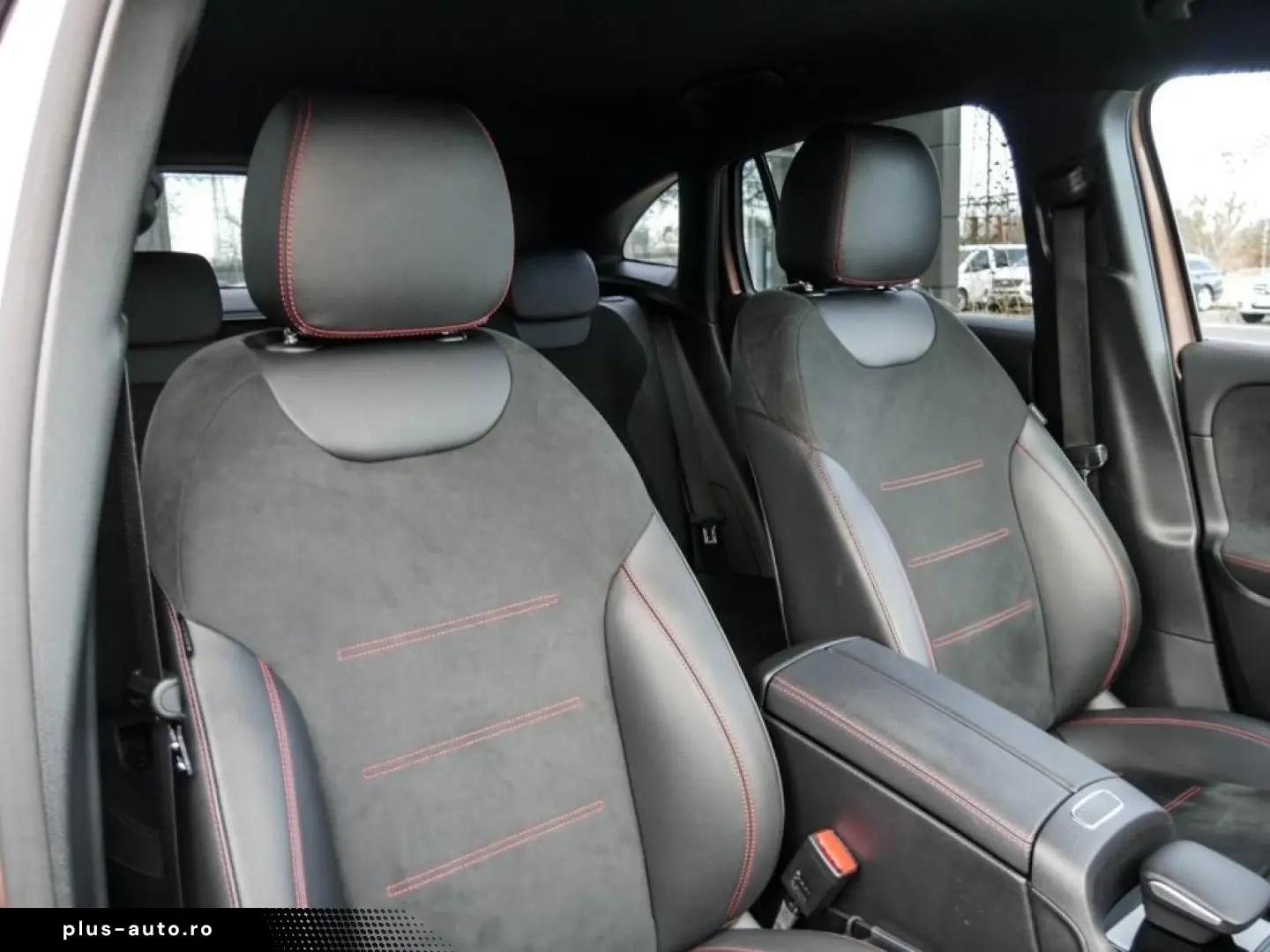 MERCEDES-BENZ GLA 250 e AMG MBEAM AMBIENTE MBUX SHZ DISTR