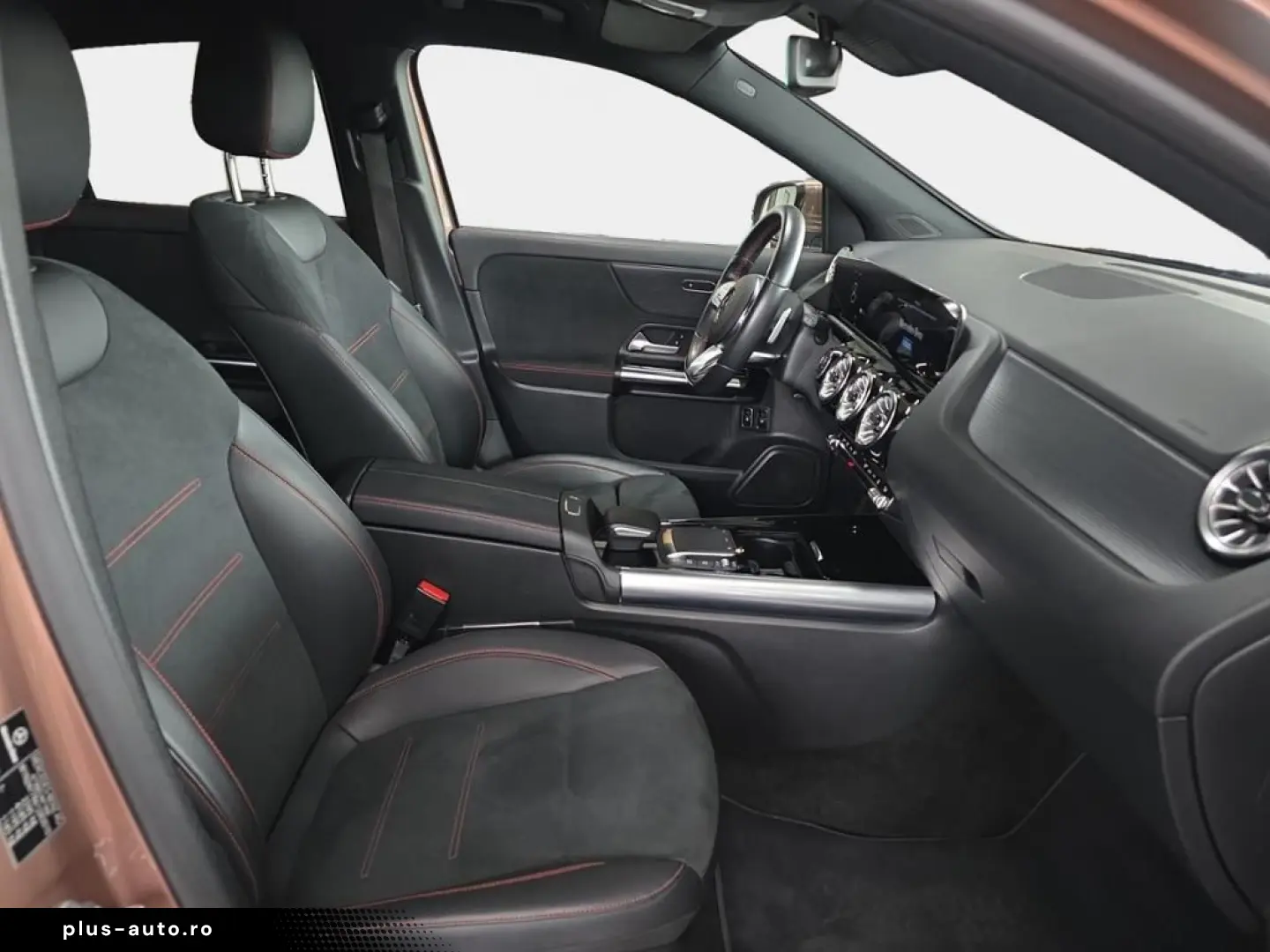 MERCEDES-BENZ GLA 250 e AMG MBEAM AMBIENTE MBUX SHZ DISTR