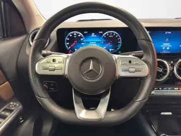 MERCEDES-BENZ GLA 250 e AMG HUD PANO 360  KAMERA DIS&hellip;