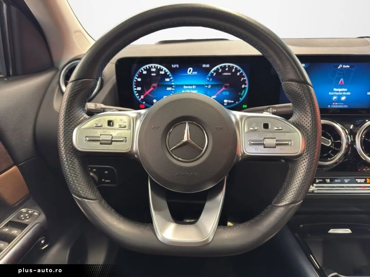 MERCEDES-BENZ GLA 250 e AMG HUD PANO 360  KAMERA DIS&hellip;