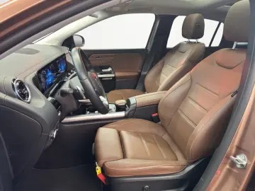 MERCEDES-BENZ GLA 250 e AMG HUD PANO 360  KAMERA DIS&hellip;