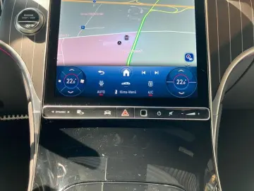 MERCEDES-BENZ GLC 220 d 4M AMG Pano-Dach Sound PDC 360  AHK