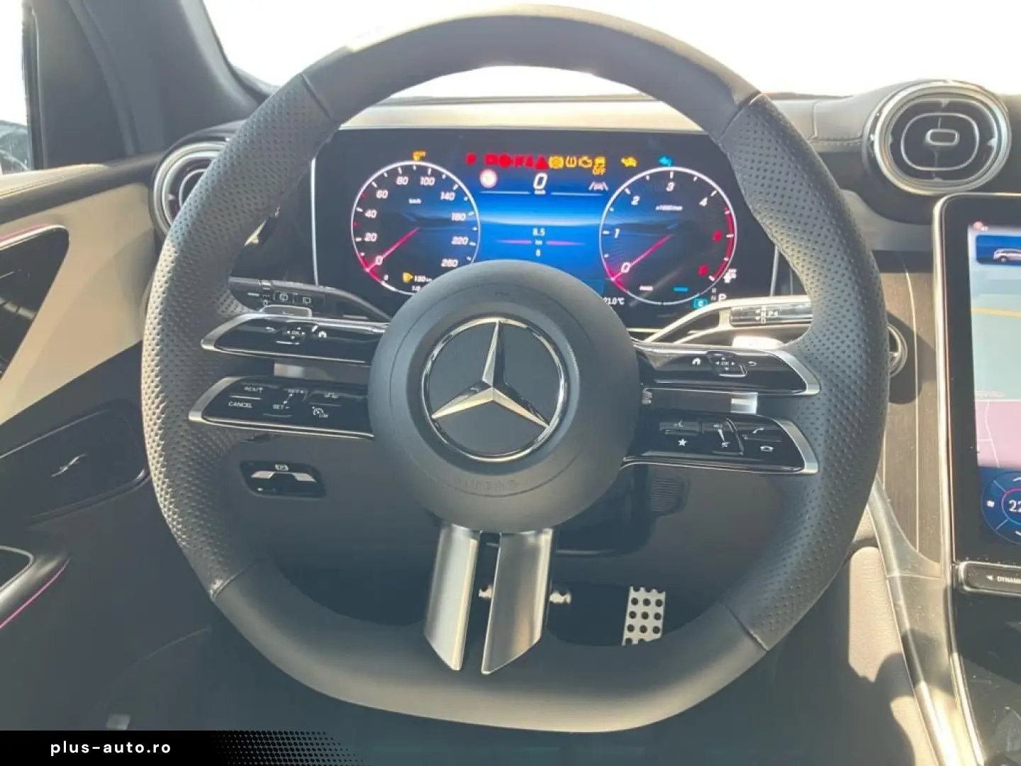 MERCEDES-BENZ GLC 220 d 4M AMG Pano-Dach Sound PDC 360  AHK