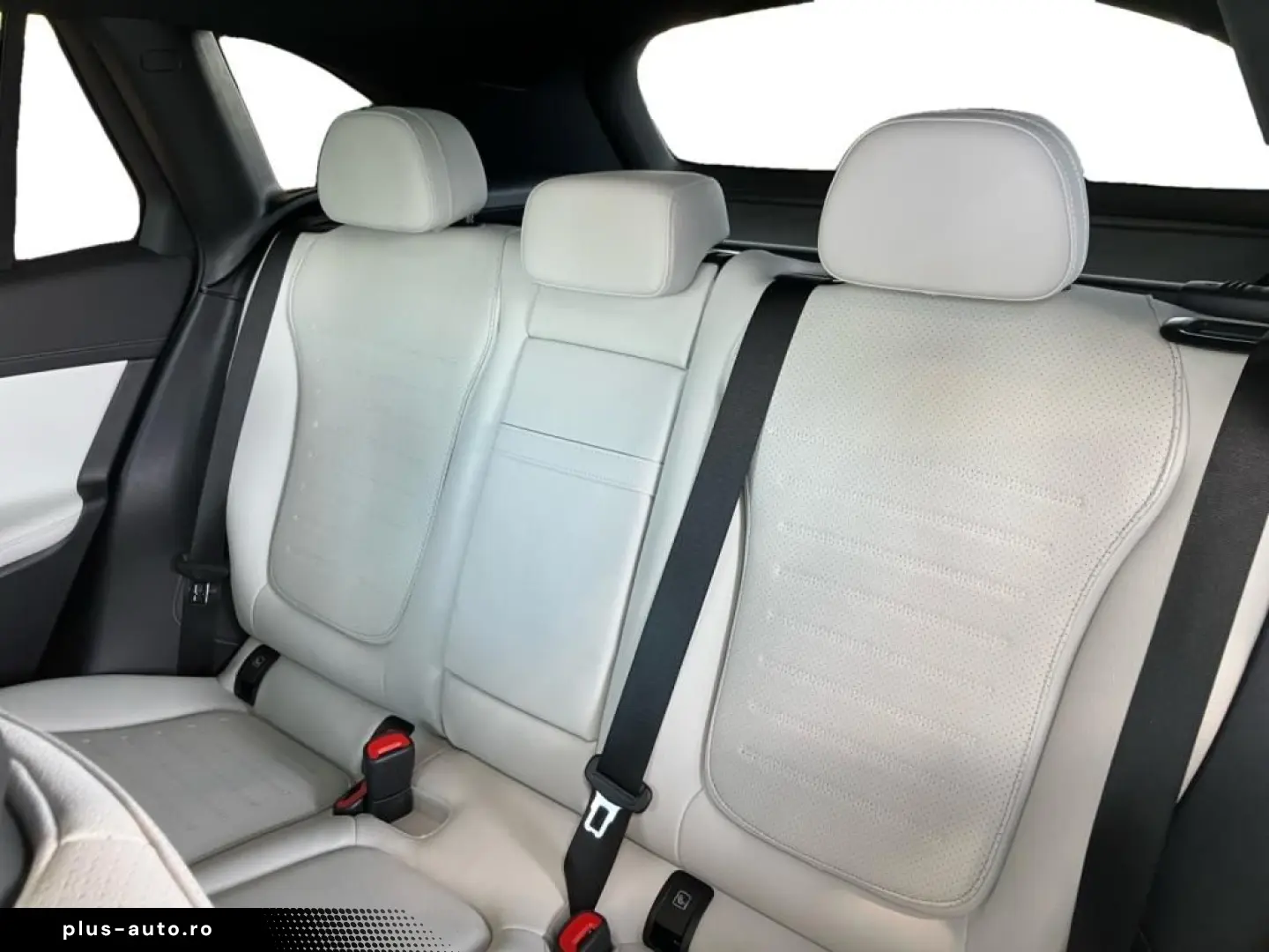 MERCEDES-BENZ GLC 220 d 4M AMG Pano-Dach Sound PDC 360  AHK