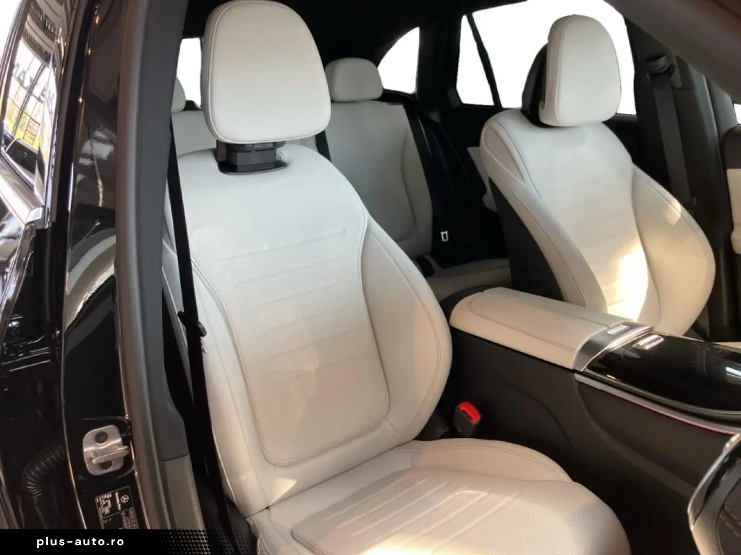 MERCEDES-BENZ GLC 220 d 4M AMG Pano-Dach Sound PDC 360  AHK