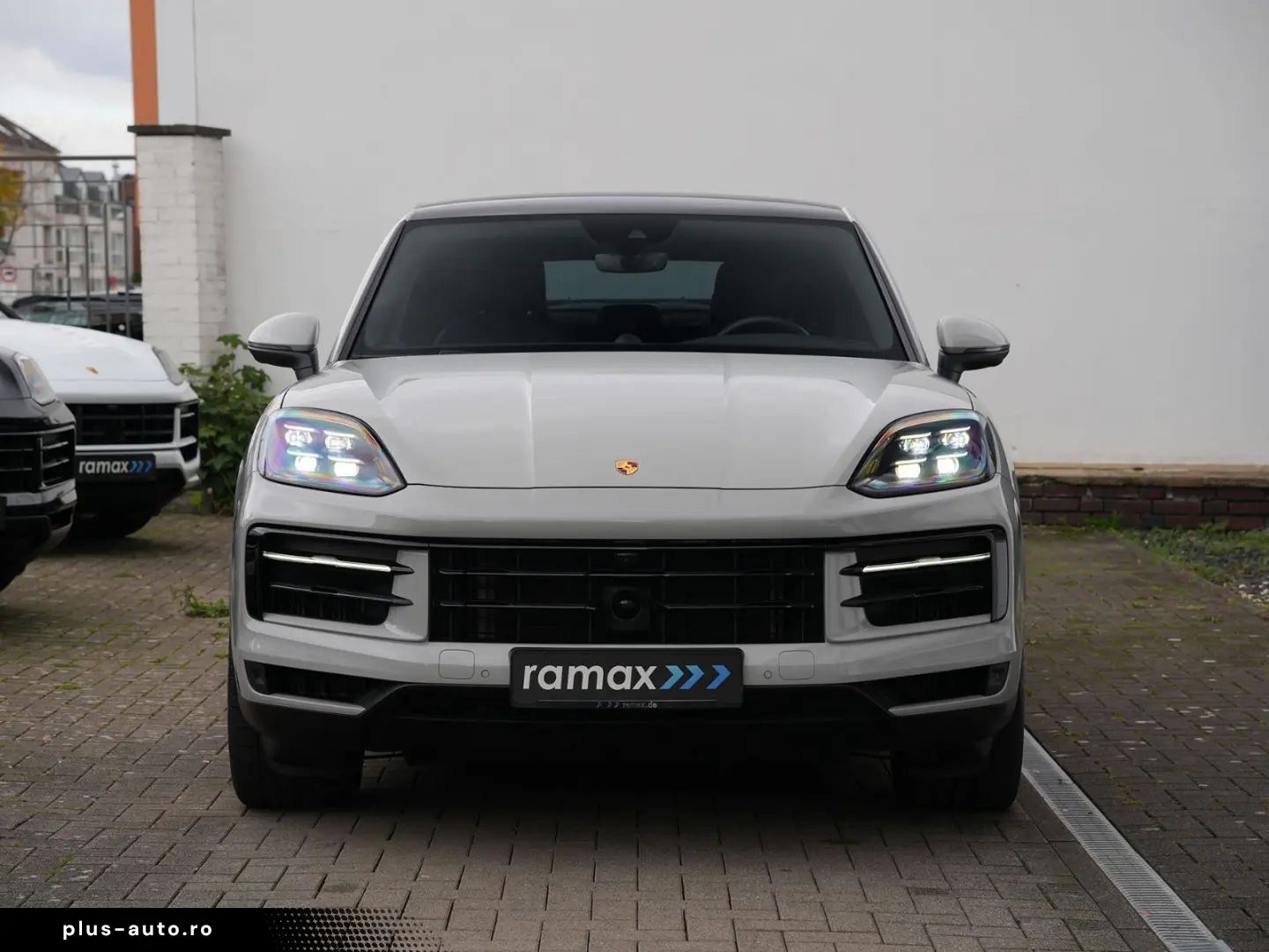 PORSCHE E-Hybrid Coupé INNODRIVE-PANO-SPORTABGAS-22TURBO