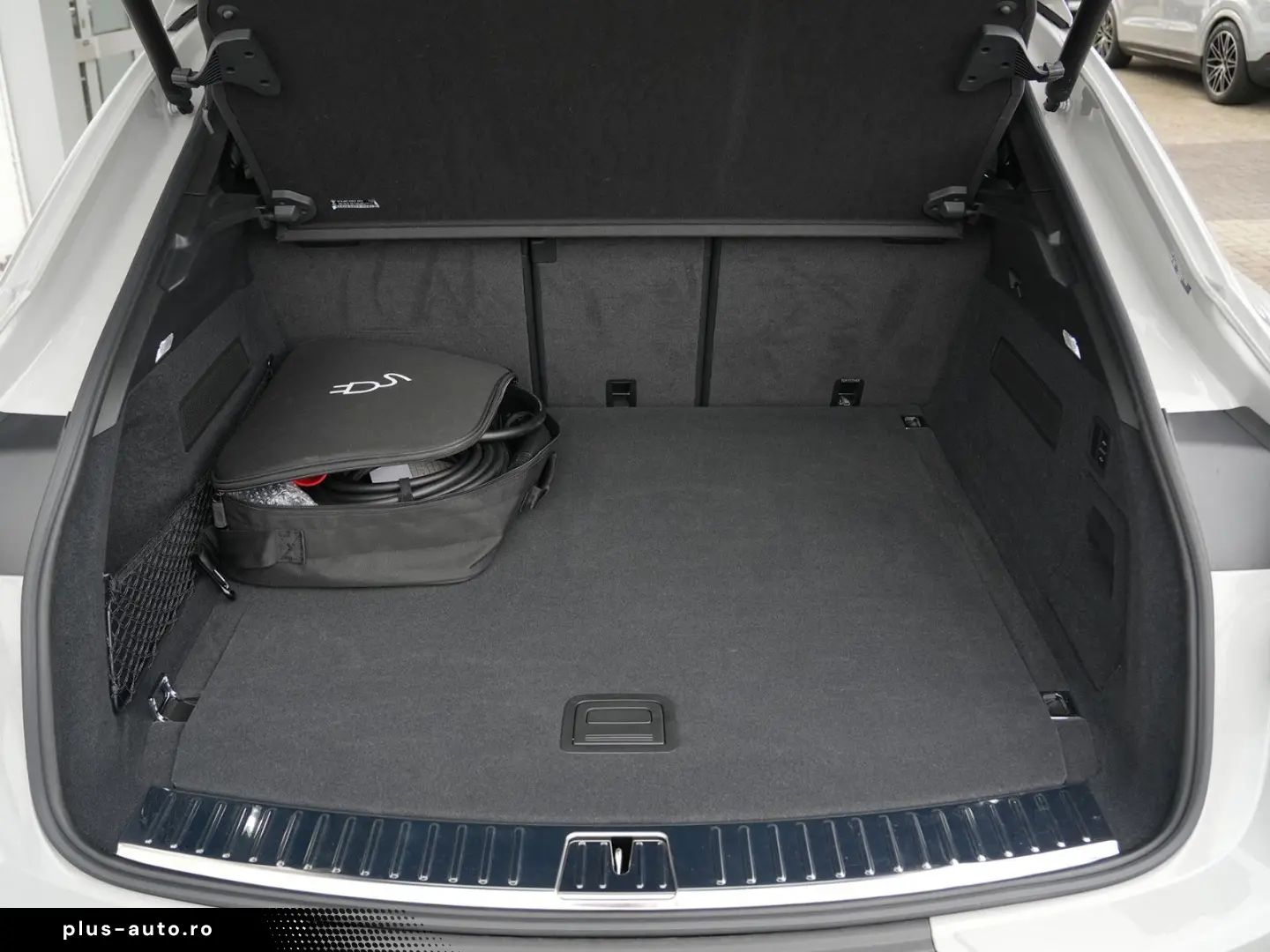 PORSCHE E-Hybrid Coupé INNODRIVE-PANO-SPORTABGAS-22TURBO