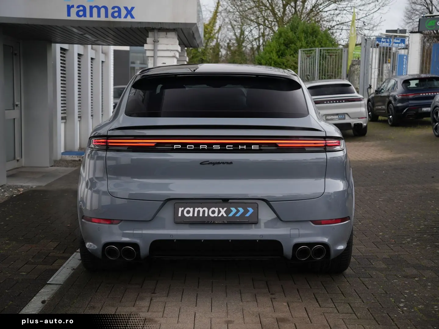 PORSCHE E-Hybrid Coupé SPORTDESIGN-PAKET-SPORTABGAS-VOLL