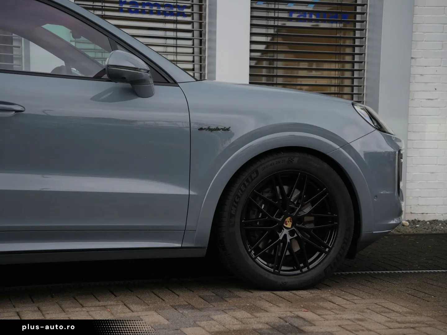 PORSCHE E-Hybrid Coupé SPORTDESIGN-PAKET-SPORTABGAS-VOLL