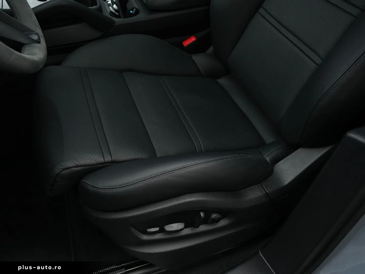 PORSCHE E-Hybrid Coupé SPORTDESIGN-PAKET-SPORTABGAS-VOLL