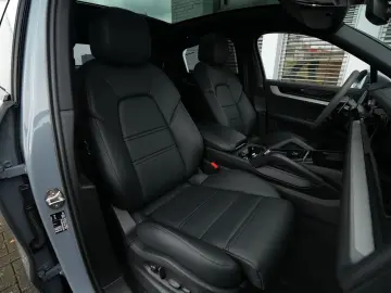 PORSCHE E-Hybrid Coupé SPORTDESIGN-PAKET-SPORTABGAS-VOLL