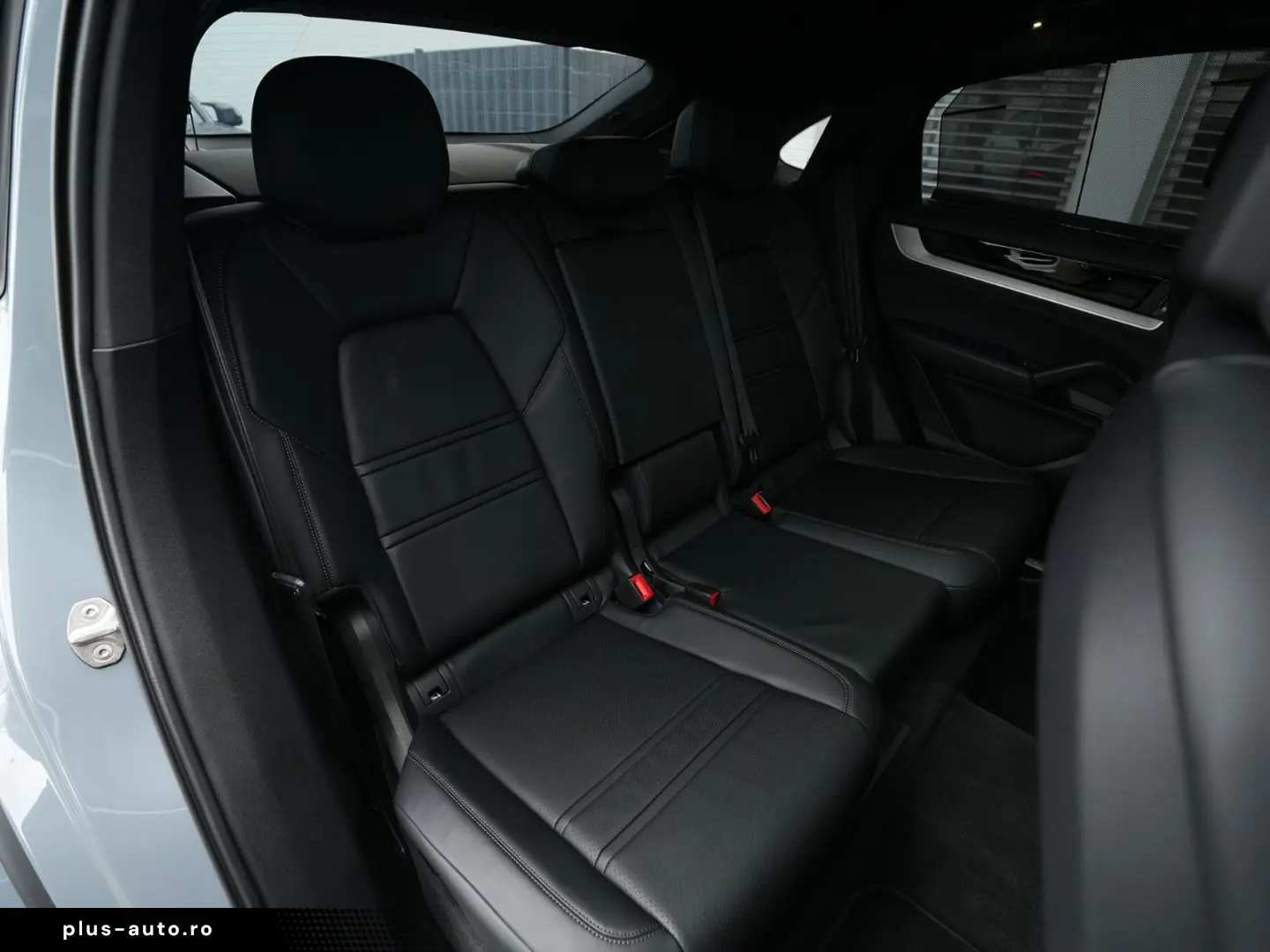 PORSCHE E-Hybrid Coupé SPORTDESIGN-PAKET-SPORTABGAS-VOLL