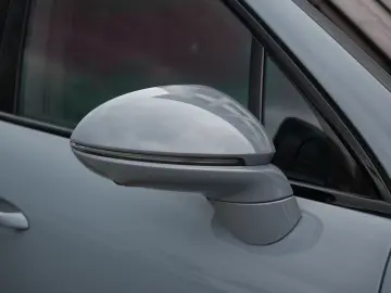 PORSCHE E-Hybrid Coupé SPORTDESIGN-PAKET-SPORTABGAS-VOLL