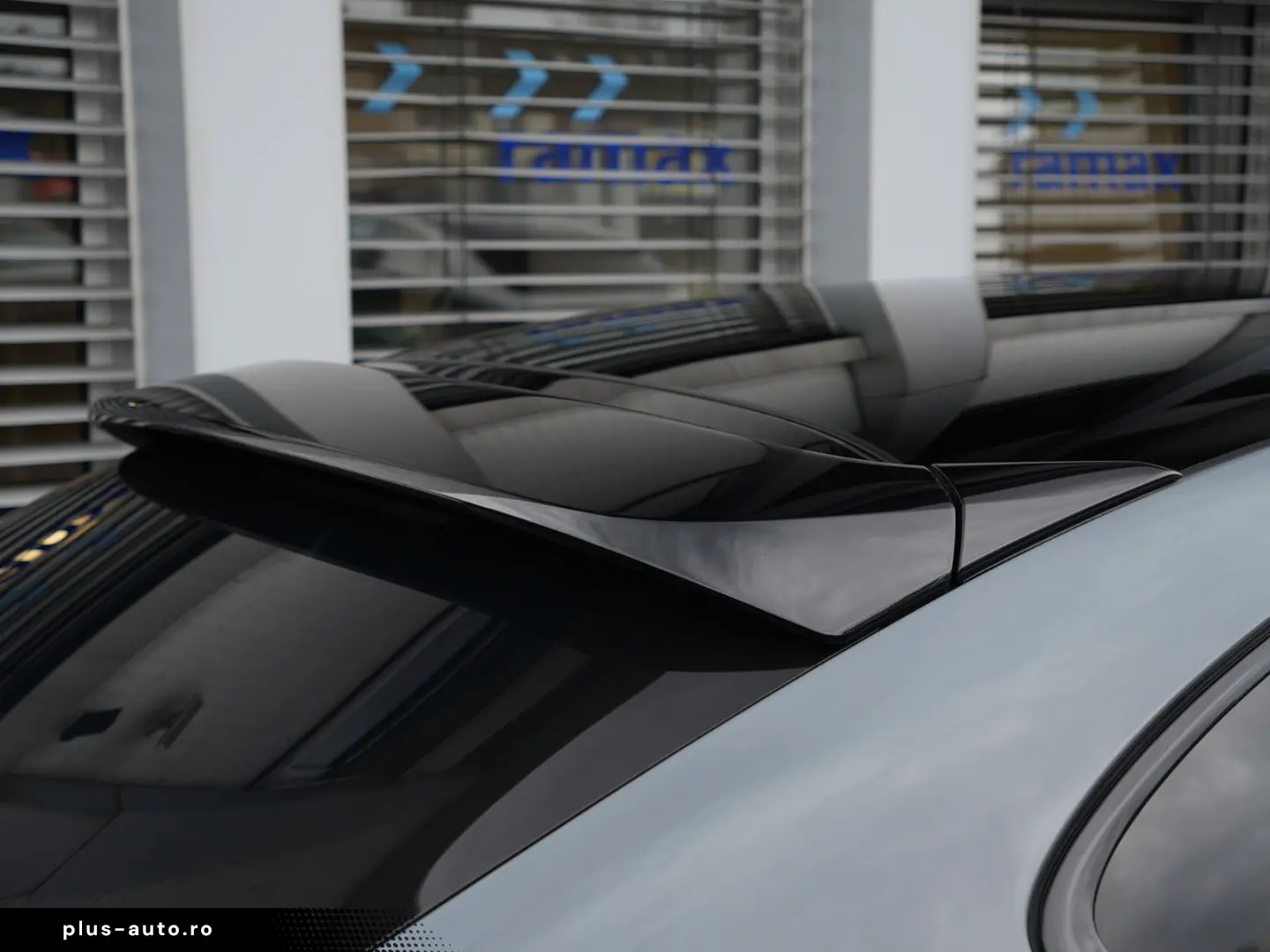 PORSCHE E-Hybrid Coupé SPORTDESIGN-PAKET-SPORTABGAS-VOLL