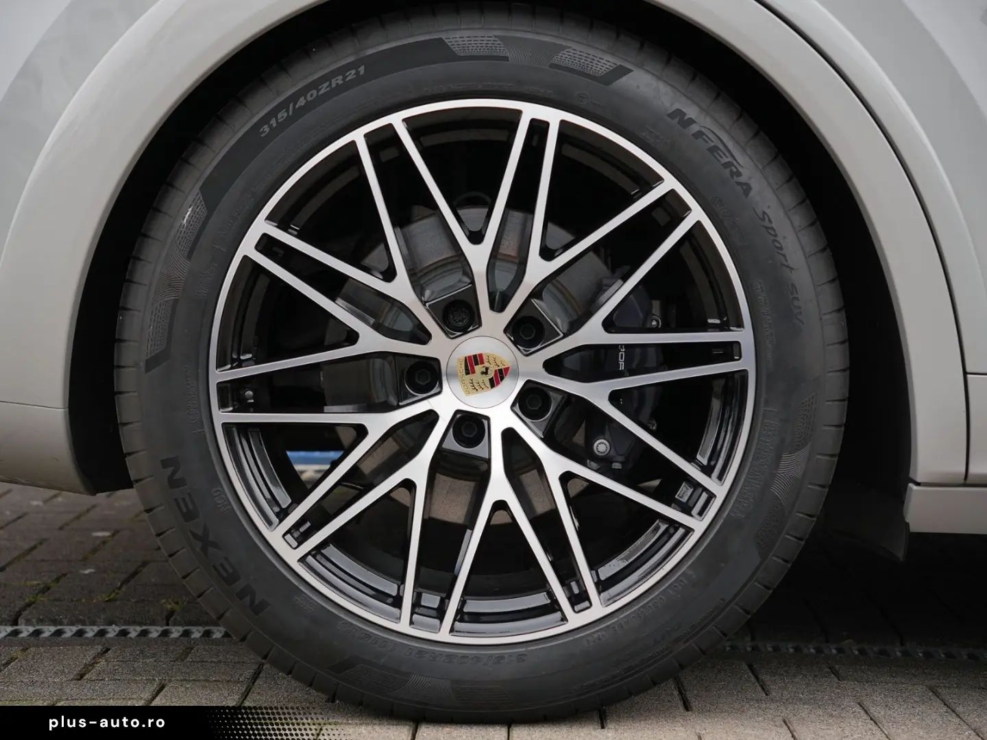 PORSCHE E-Hybrid Coupé SPORTDESIGN-PAKET-INNODRIVE-BOSE