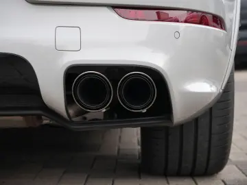 PORSCHE E-Hybrid Coupé SPORTDESIGN-PAKET-INNODRIVE-BOSE