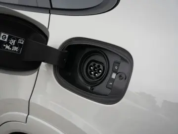 PORSCHE E-Hybrid Coupé SPORTDESIGN-PAKET-INNODRIVE-BOSE