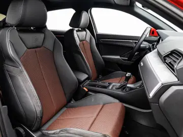 AUDI Q3 SPORTBACK 45TFSie S LINE ACC KEYLESS PANO 360