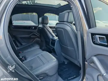 Porsche Cayenne Coupe