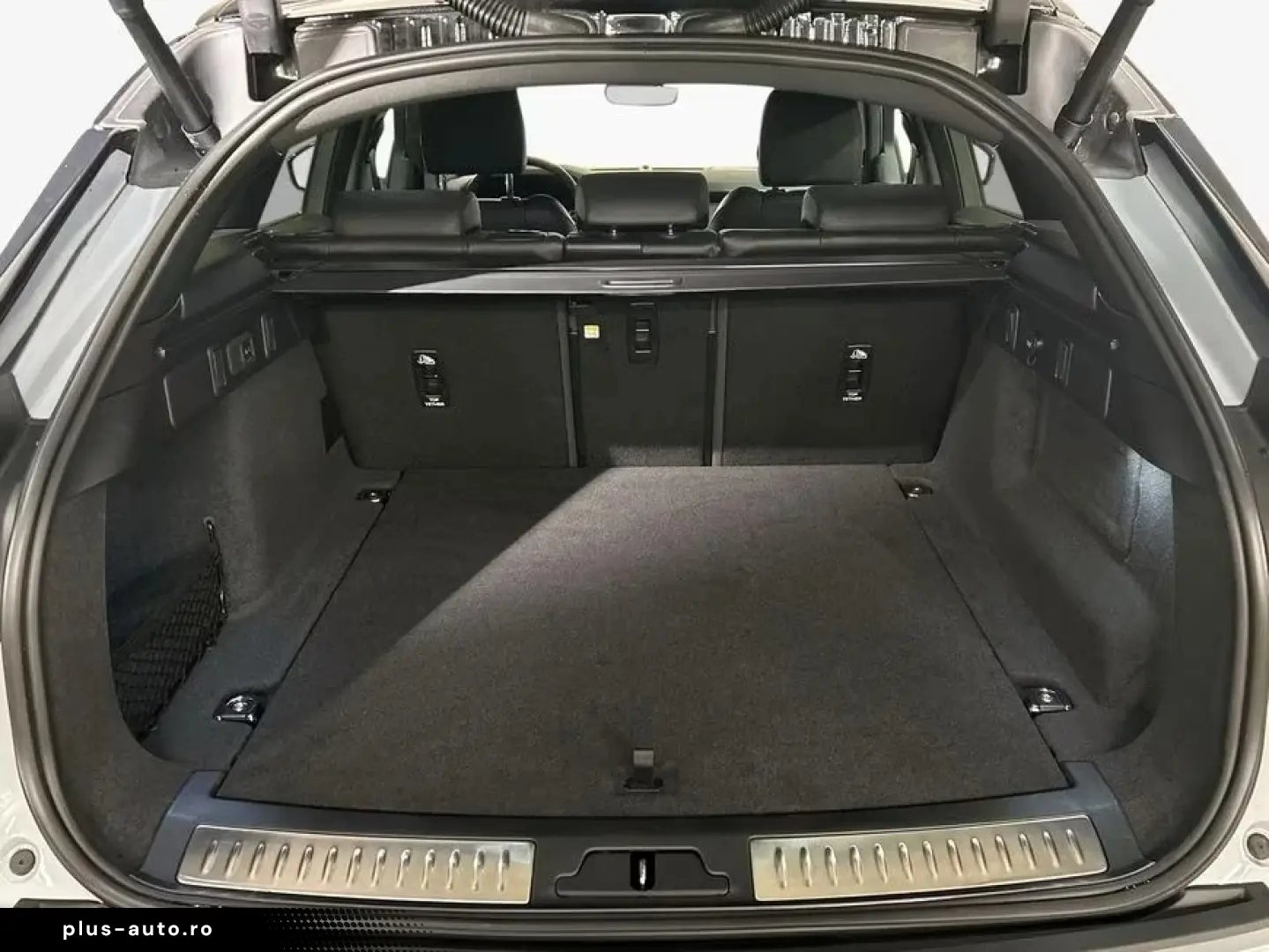 Land Rover Range Rover Velar Dynamic SE D200