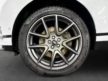 Land Rover Range Rover Velar Dynamic SE D200