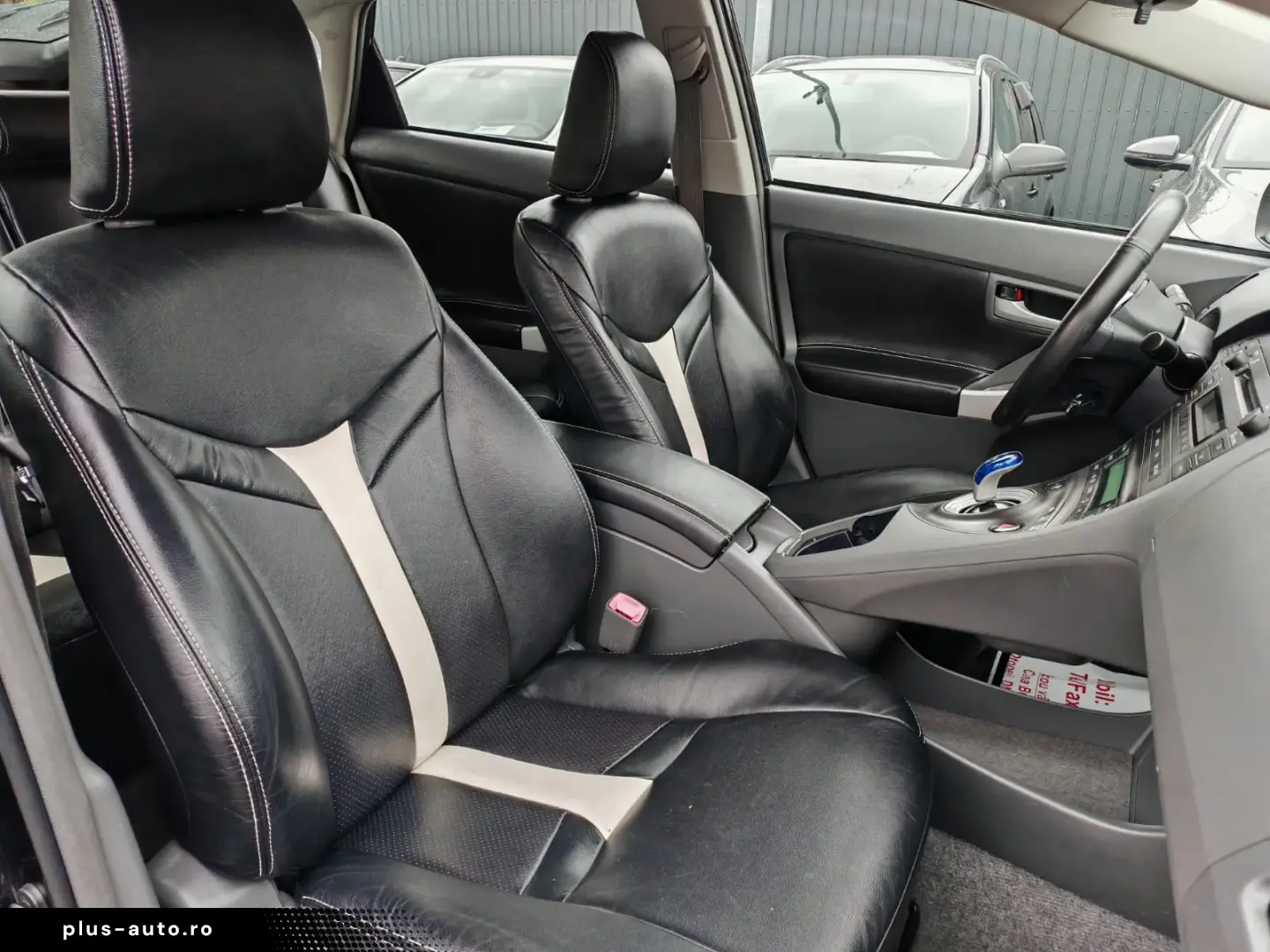 Toyota Prius (Hybrid) Luna