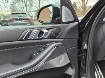 BMW X5 xDrive 30d M Sport B&W SKY LOUNGE AHK M-SITZE