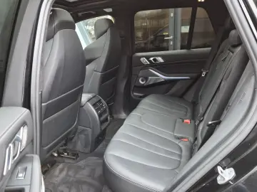 BMW X5 xDrive 30d M Sport B&W SKY LOUNGE AHK M-SITZE