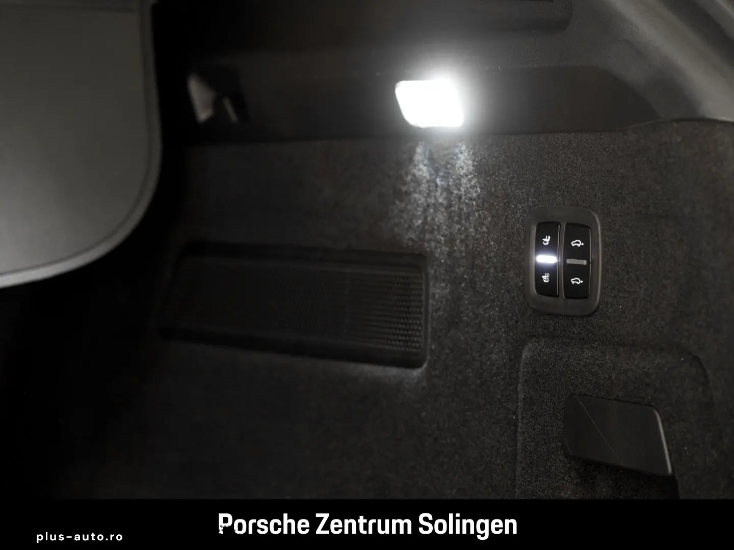 PORSCHE Cayenne E-Hybrid PANO Head-Up AHK INNO