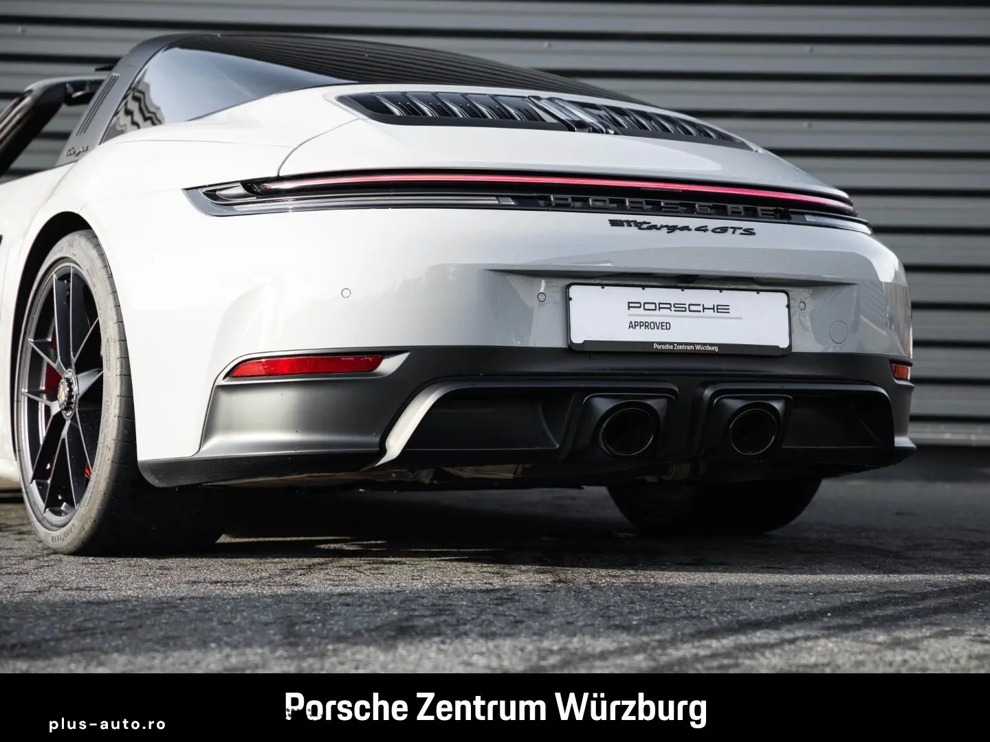 PORSCHE 992 911 Targa 4 GTS HA-Lenkung InnoDrive BOSE