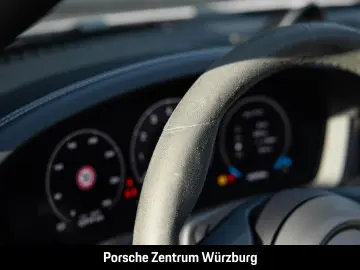 PORSCHE 992 911 Targa 4 GTS HA-Lenkung InnoDrive BOSE
