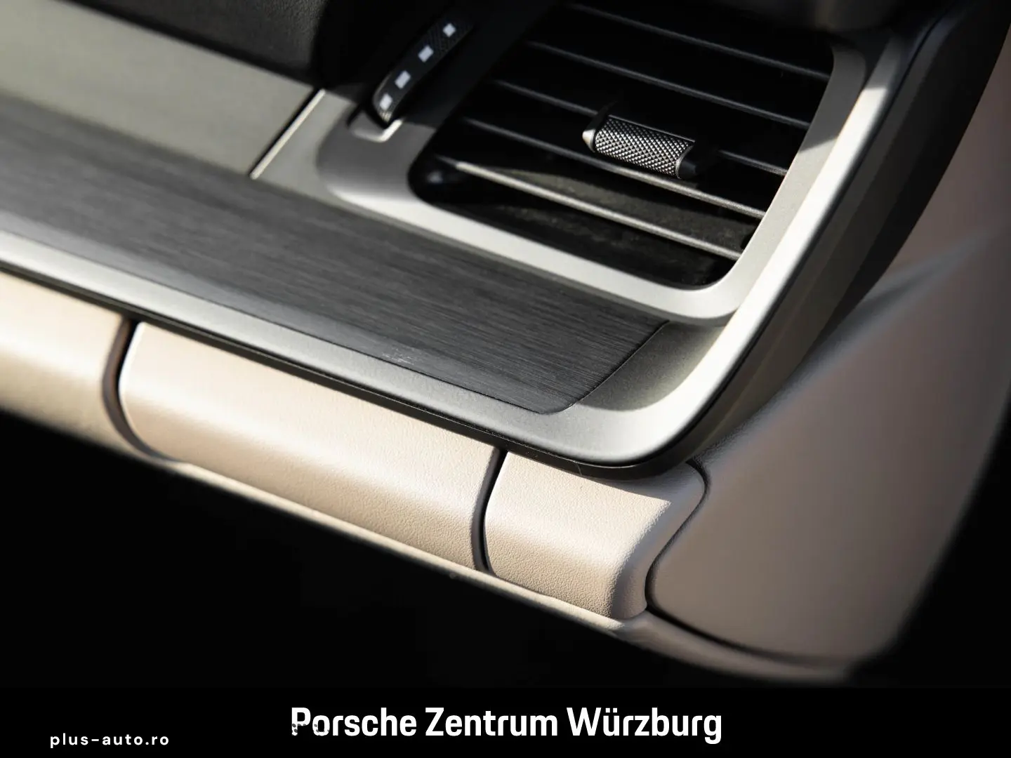 PORSCHE 992 911 Targa 4 GTS HA-Lenkung InnoDrive BOSE