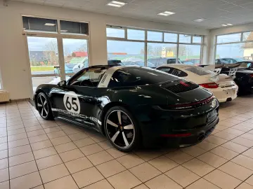 PORSCHE 911 992 Targa 4S Heritage Design Edition PTS