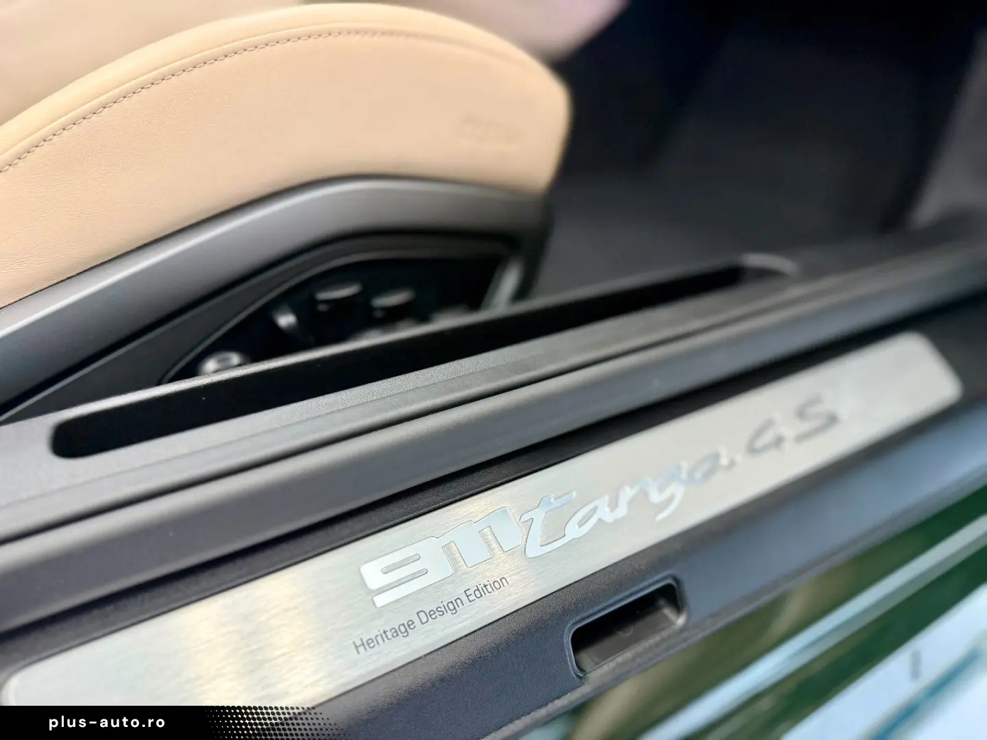 PORSCHE 911 992 Targa 4S Heritage Design Edition PTS