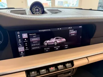 PORSCHE 911 992 Targa 4S Heritage Design Edition PTS