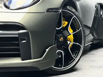 PORSCHE 911 Turbo S Cabriolet SportDesign Burmester AKRA