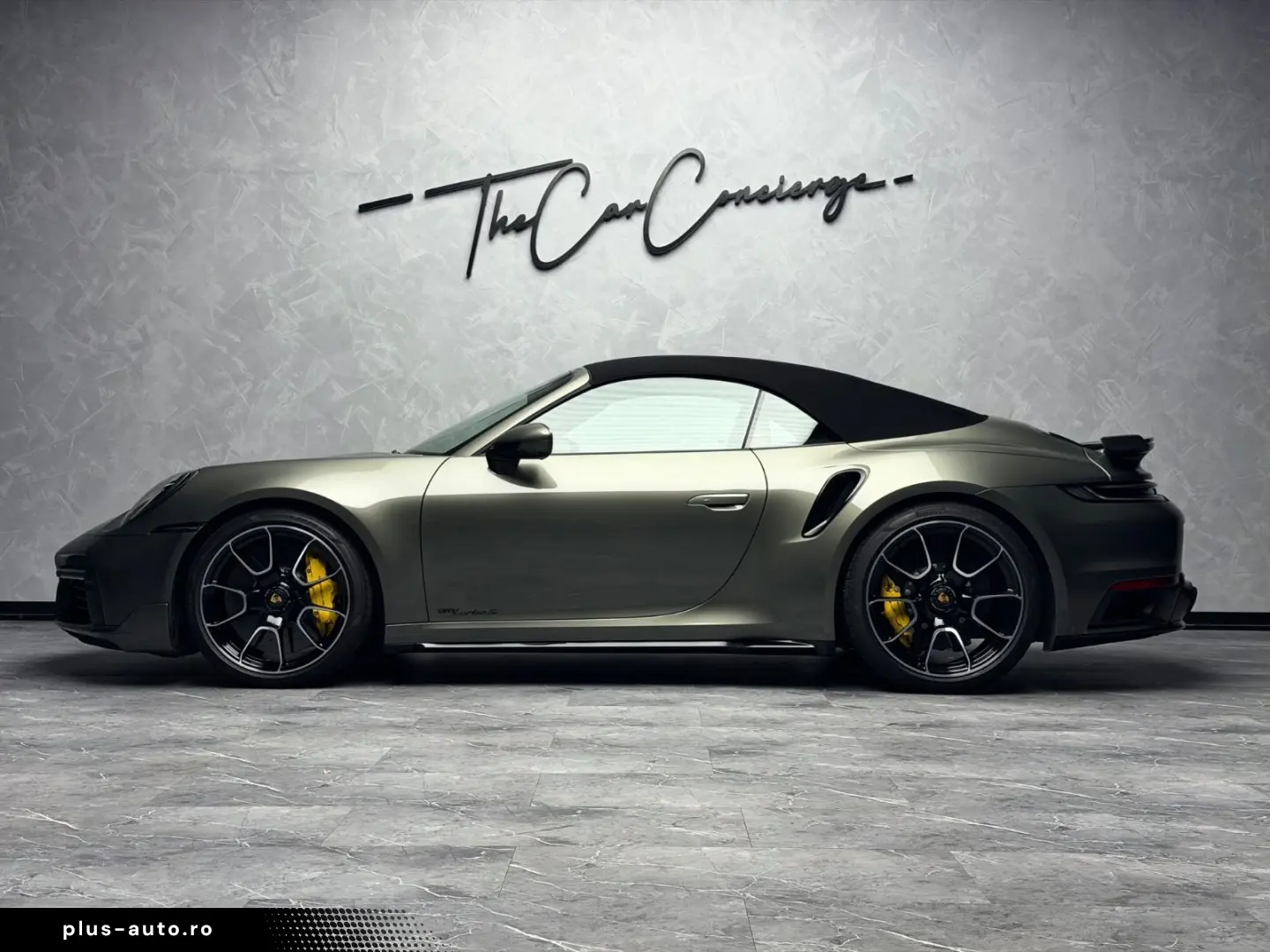 PORSCHE 911 Turbo S Cabriolet SportDesign Burmester AKRA