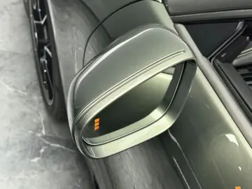 PORSCHE 911 Turbo S Cabriolet SportDesign Burmester AKRA