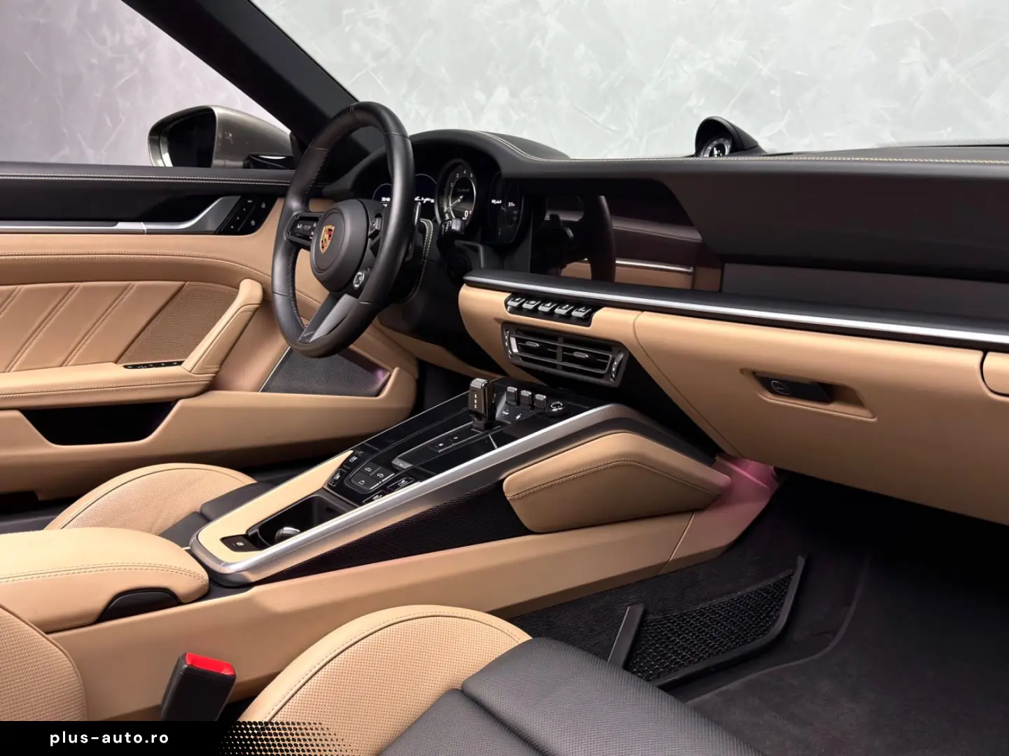 PORSCHE 911 Turbo S Cabriolet SportDesign Burmester AKRA