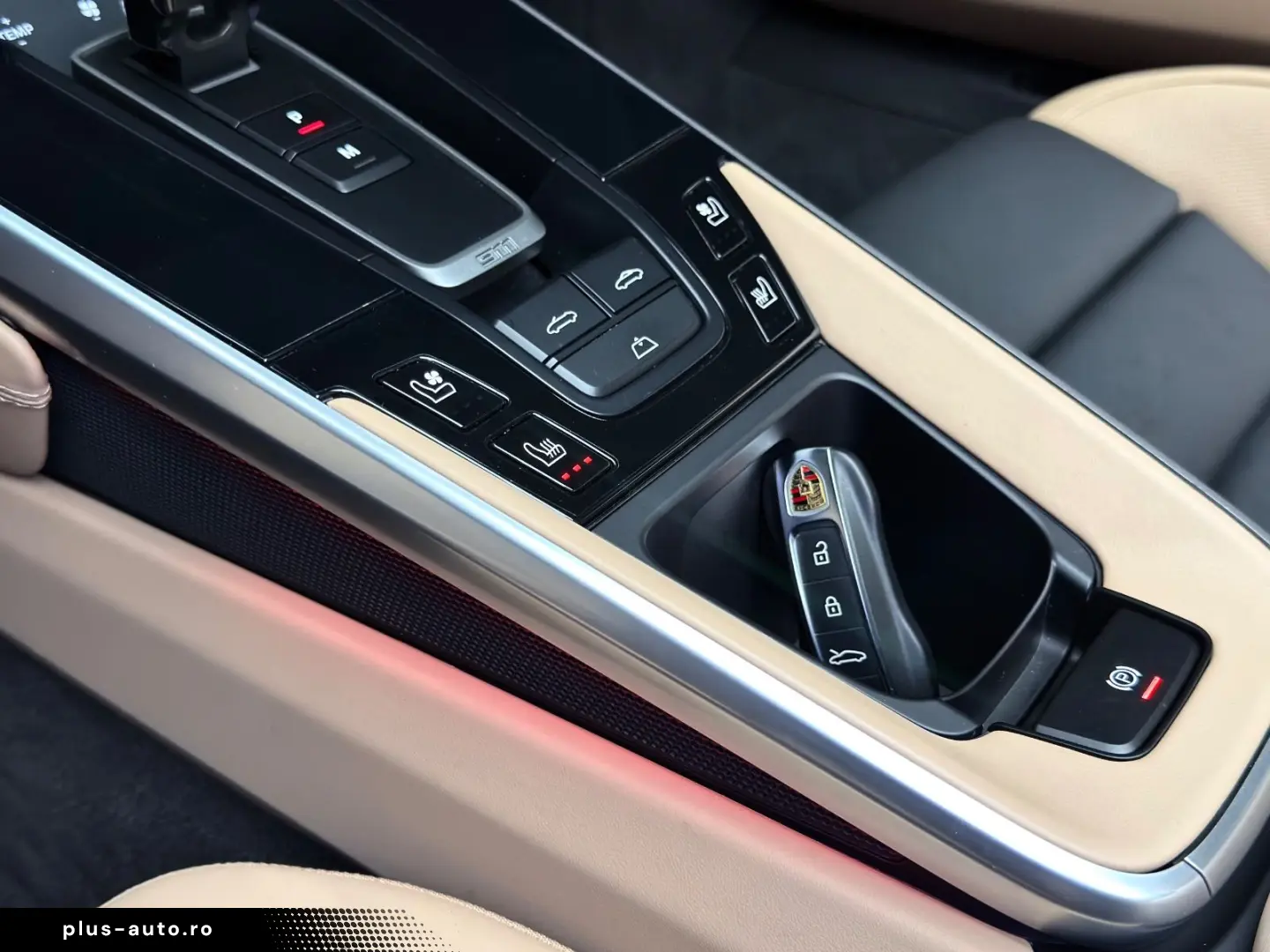 PORSCHE 911 Turbo S Cabriolet SportDesign Burmester AKRA