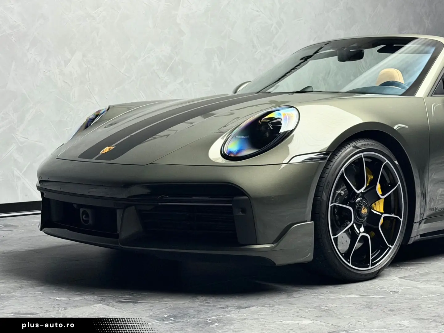 PORSCHE 911 Turbo S Cabriolet SportDesign Burmester AKRA