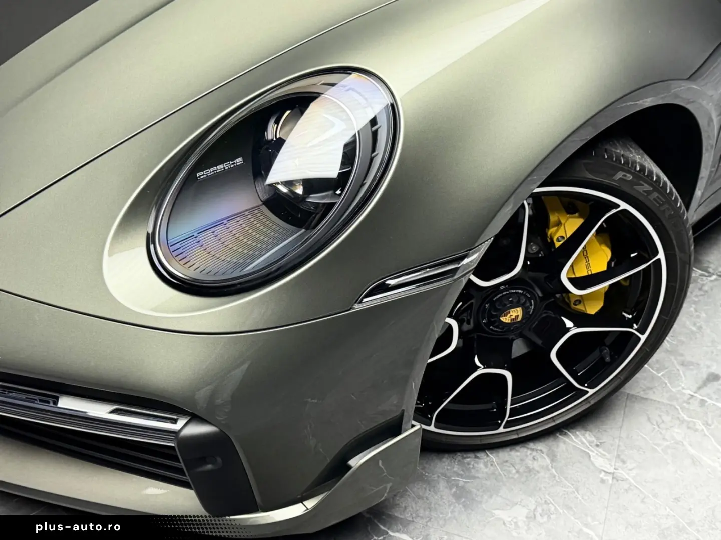 PORSCHE 911 Turbo S Cabriolet SportDesign Burmester AKRA