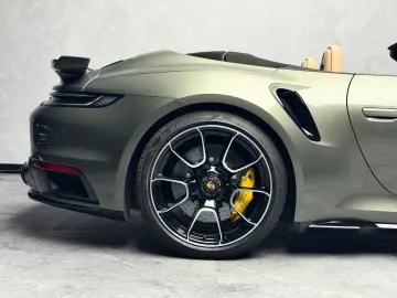 PORSCHE 911 Turbo S Cabriolet SportDesign Burmester AKRA