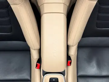 PORSCHE 911 Turbo S Cabriolet SportDesign Burmester AKRA